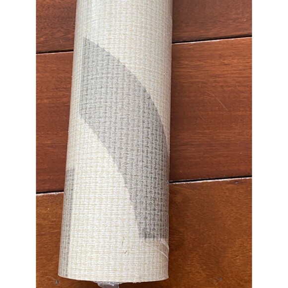 MAGNOLIA HOME Joanna Gaines Prepasted Wallpaper 56 sq ft Woven Trellis Gray Crea - Picture 5 of 6